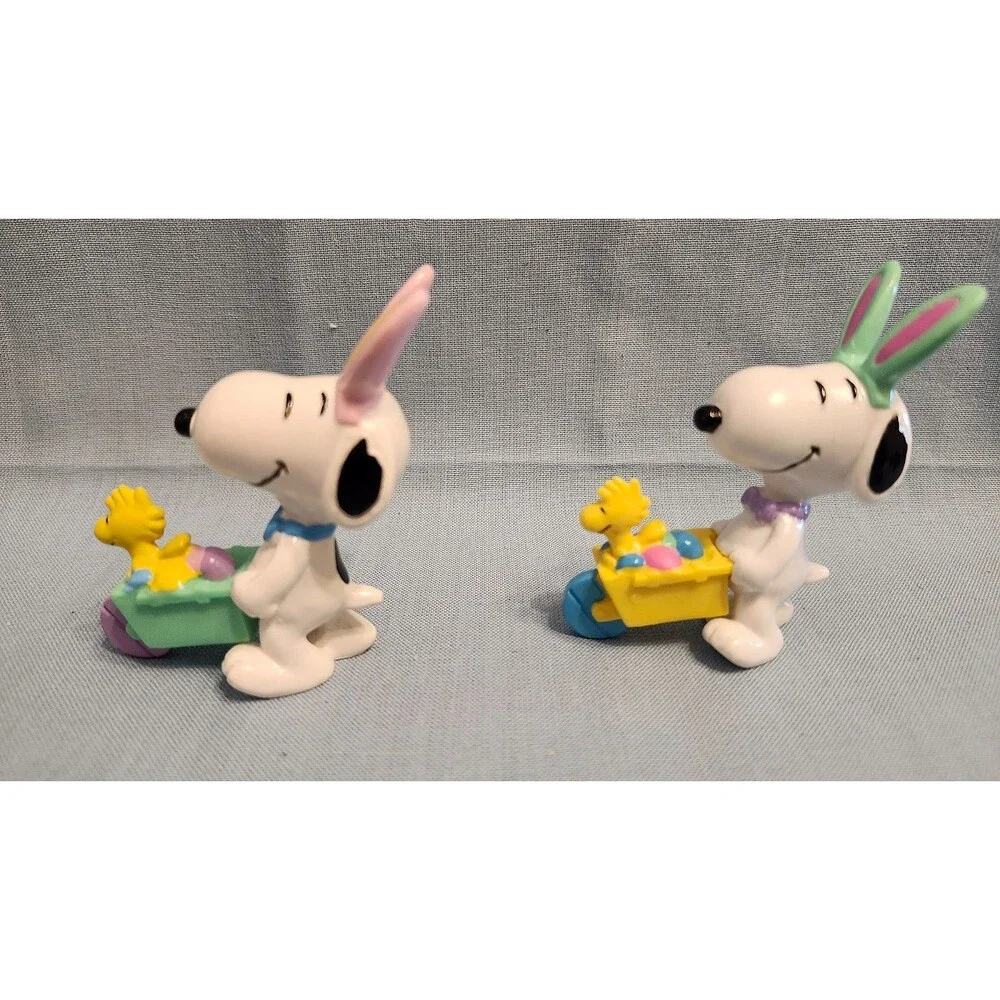 Vintage Lot of 13 Peanuts Snoopy PVC Figures Whitman with two extras